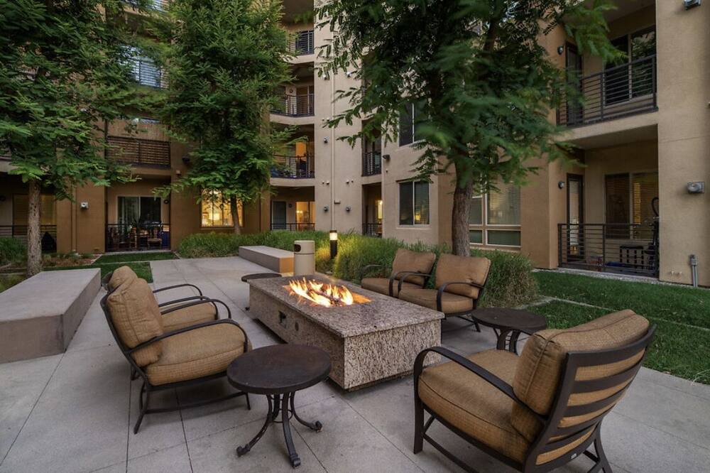 Photo of Outdoor in Warner Center