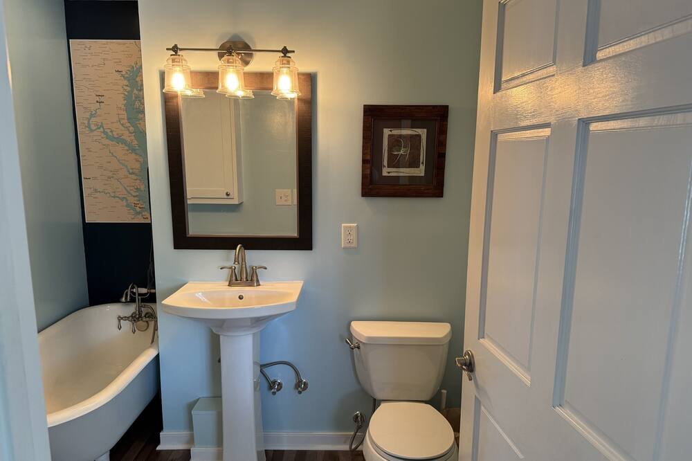 Photo of Bathroom in Ruther Glen