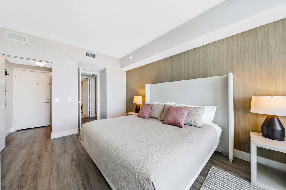 Photo of Bedroom in Hallandale Beach