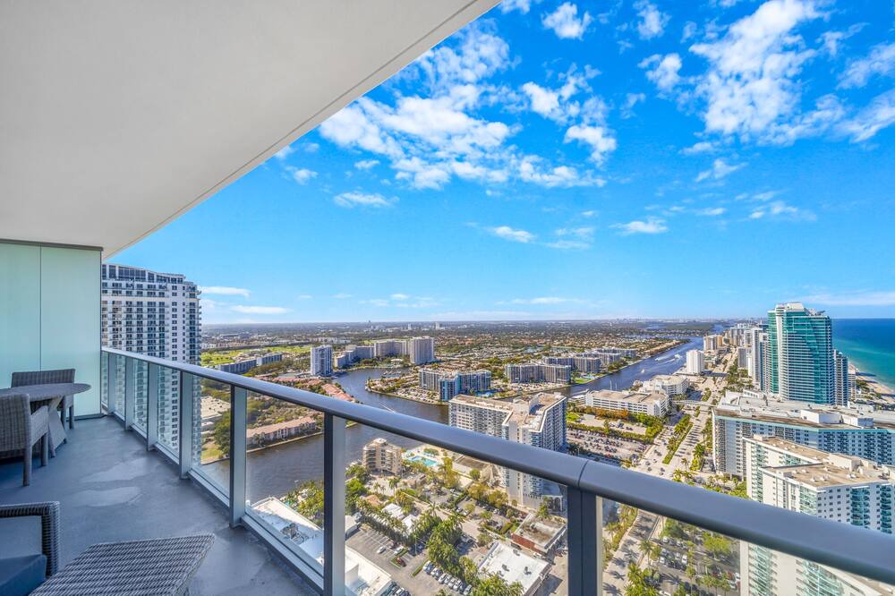 Photo of Outdoor in Hallandale Beach