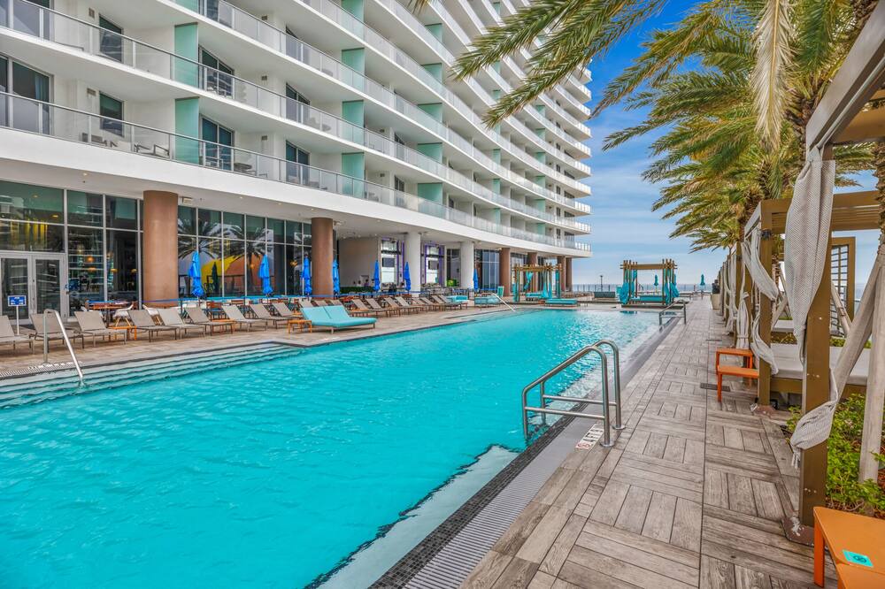 Photo of Outdoor in Hallandale Beach