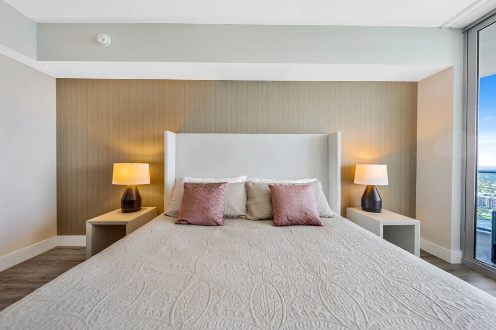 Photo of Bedroom in Hallandale Beach