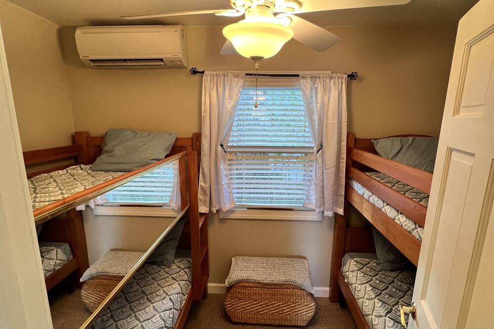 Photo of Bedroom in Earlville