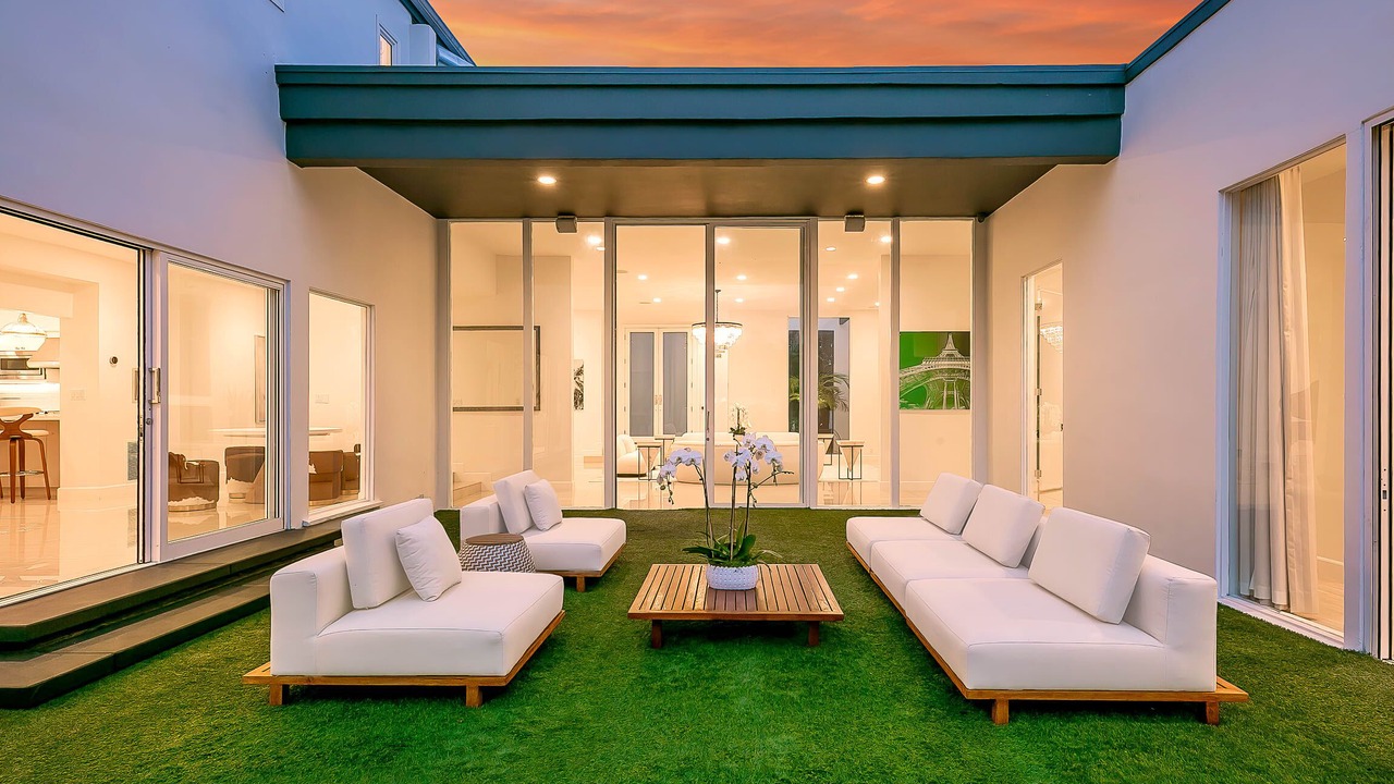 Photo of Patio Balcony in The Flats