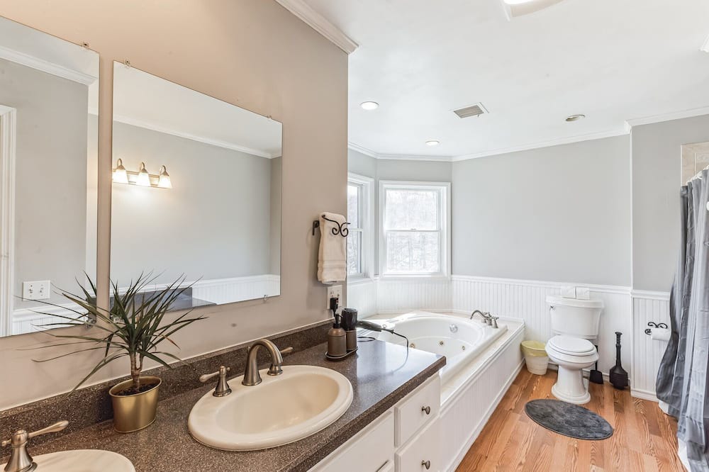 Photo of Bathroom in Putnam Valley