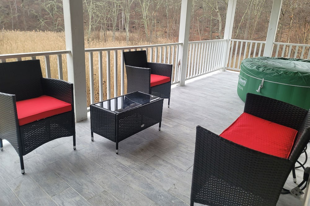 Photo of Patio Balcony in Putnam Valley