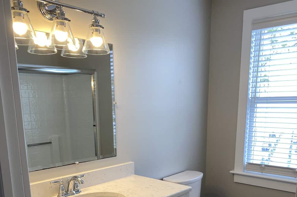 Photo of Bathroom in Secretary