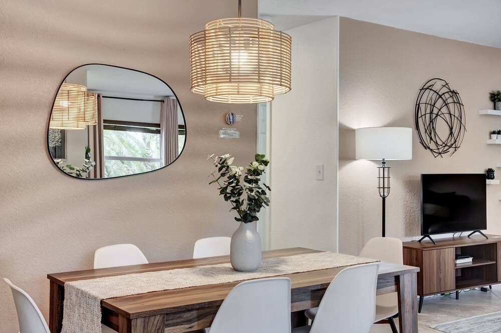 Photo of Bedroom in Highland Beach