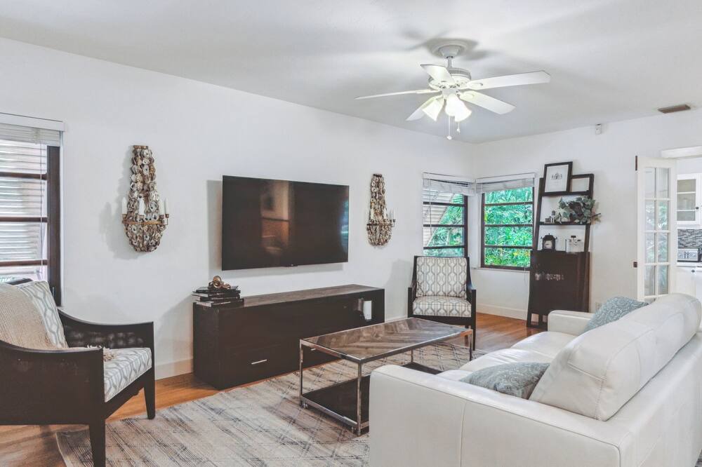 Photo of Bedroom in Riverside Park