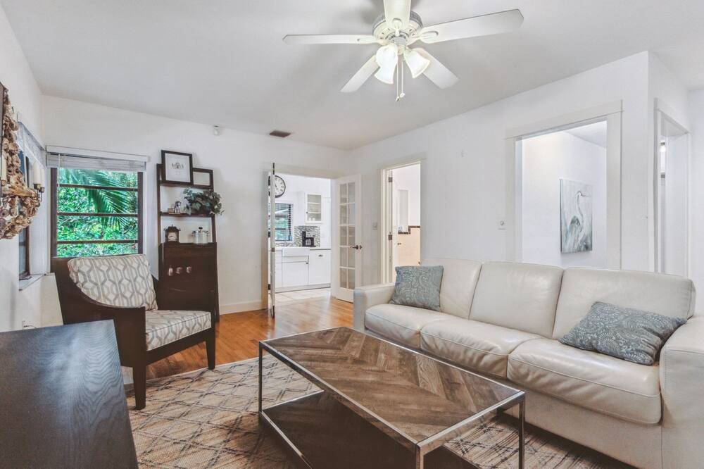 Photo of Bedroom in Riverside Park
