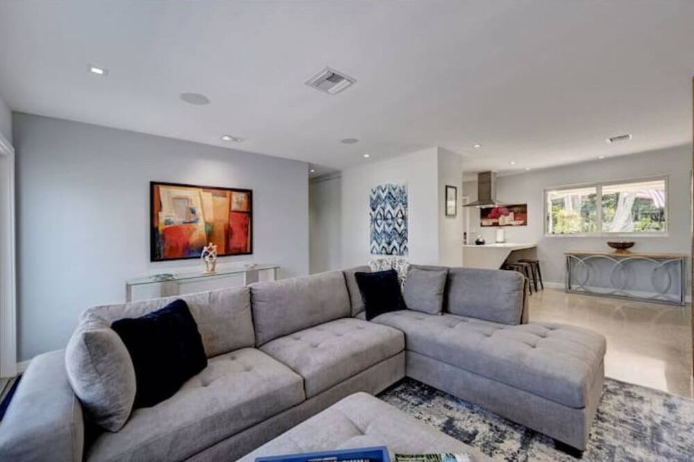 Photo of Livingroom in South Corals