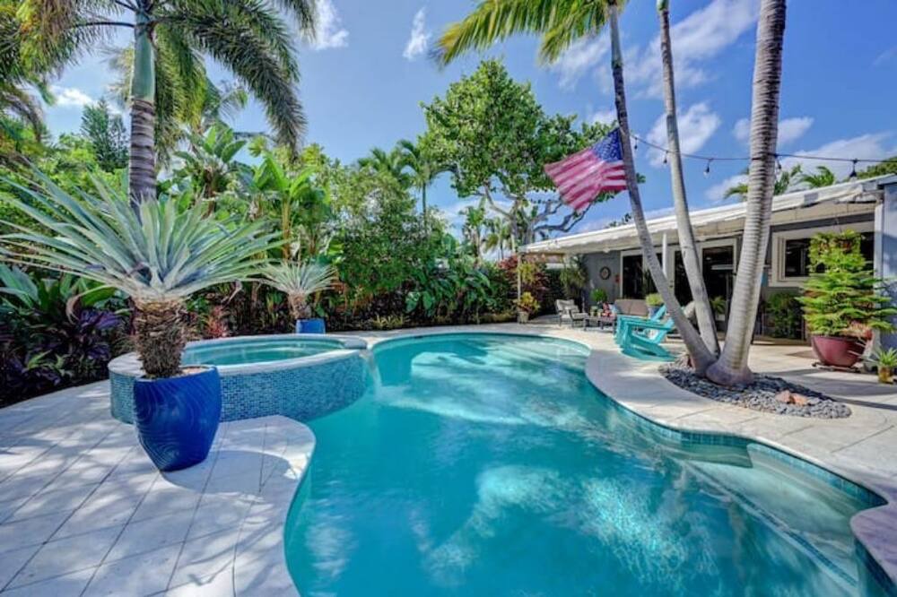 Photo of Outdoor in South Corals