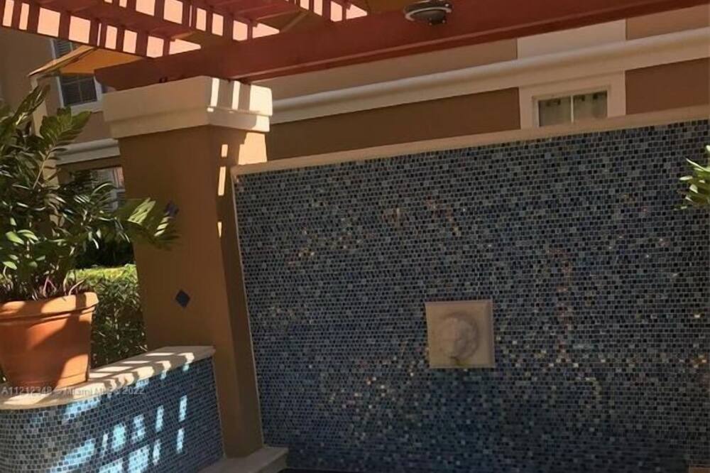 Photo of Others in Aventura
