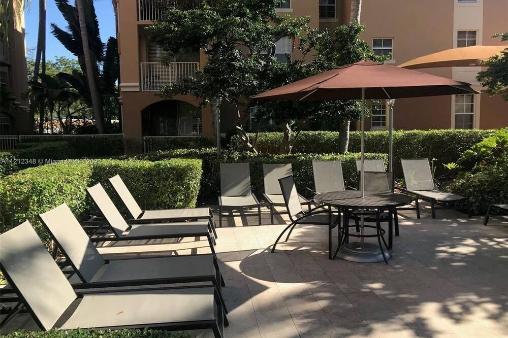 Photo of Others in Aventura