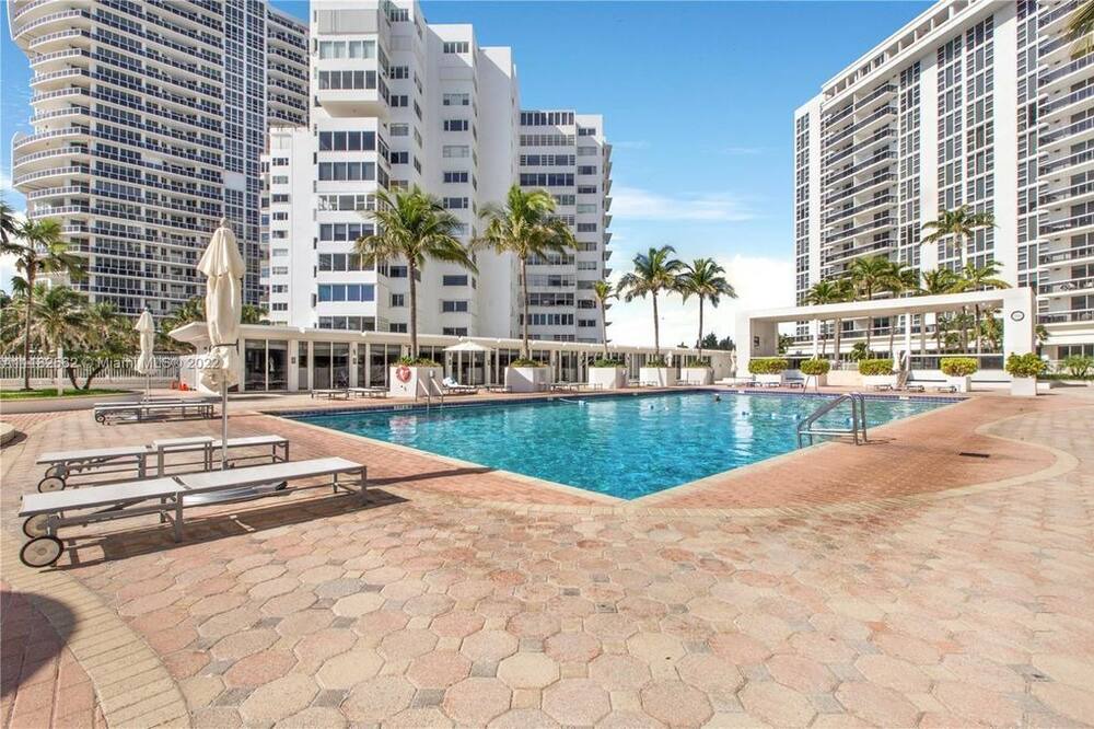 Photo of Others in Bal Harbour