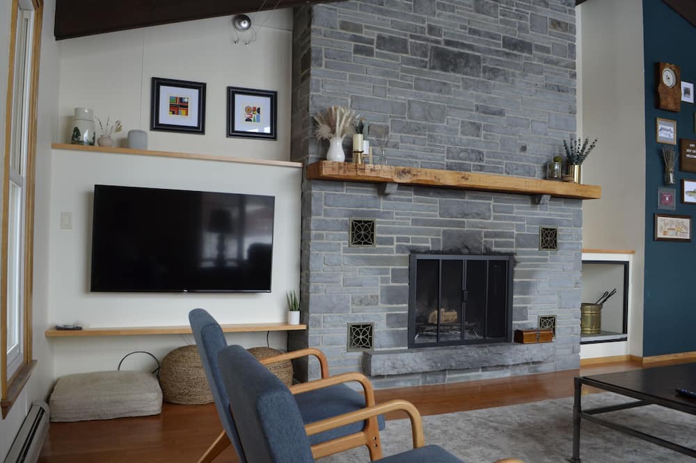 Photo of Livingroom in East Chatham