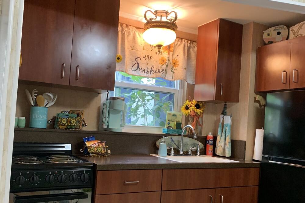 Photo of Kitchen in Hollywood Lakes