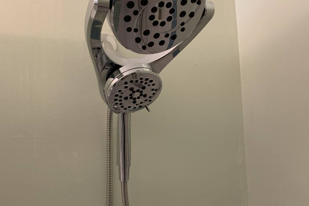 Photo of Bathroom in Hollywood Lakes
