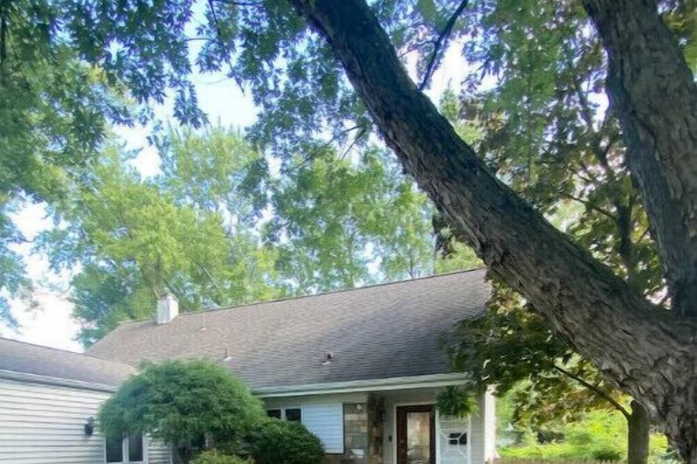 Photo of Outdoor in Emerson