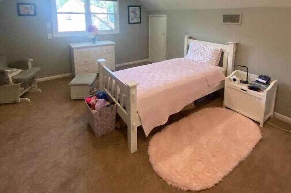 Photo of Bedroom in Emerson