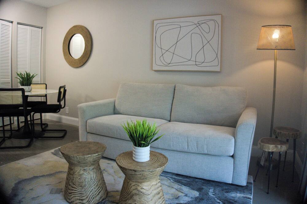Photo of Livingroom in Boca Raton