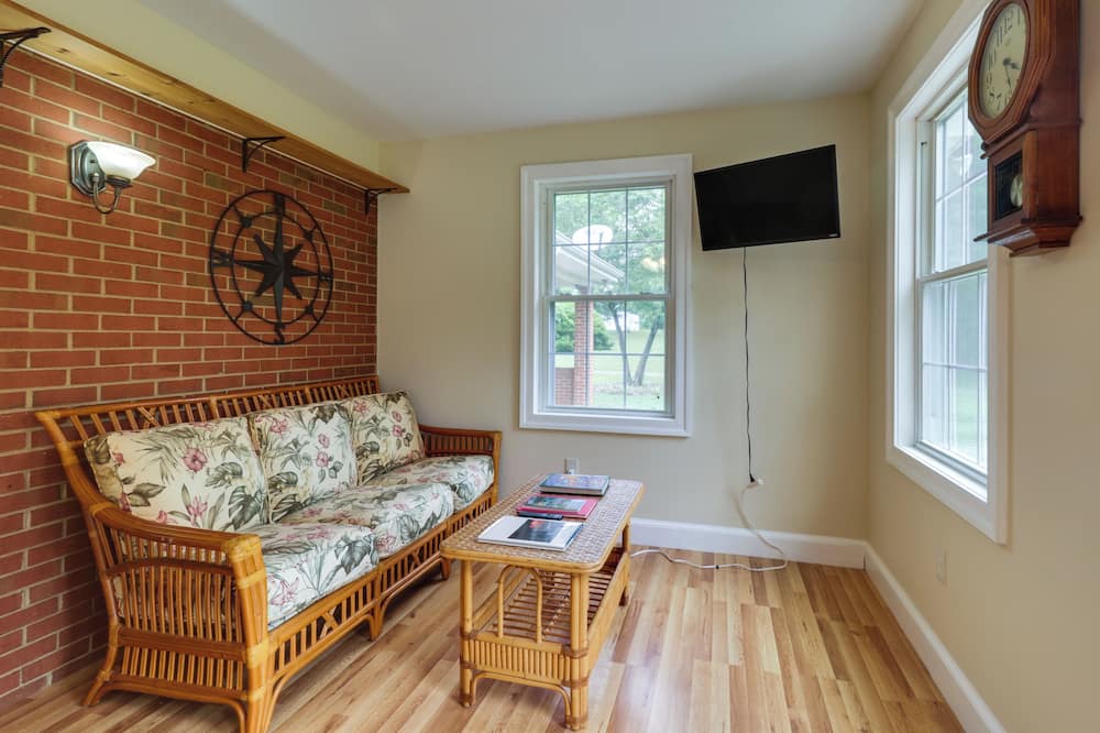 Photo of Bedroom in Rochelle