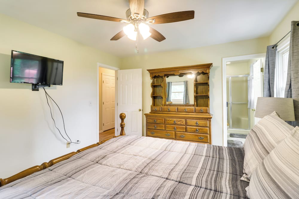 Photo of Bedroom in Rochelle