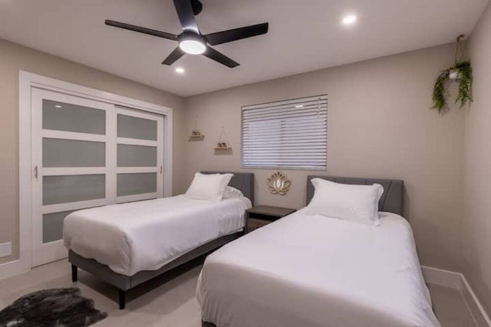 Photo of Bedroom in Garden Isles
