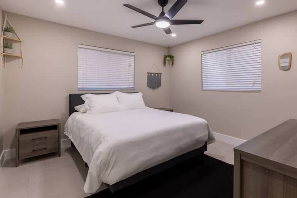 Photo of Bedroom in Garden Isles