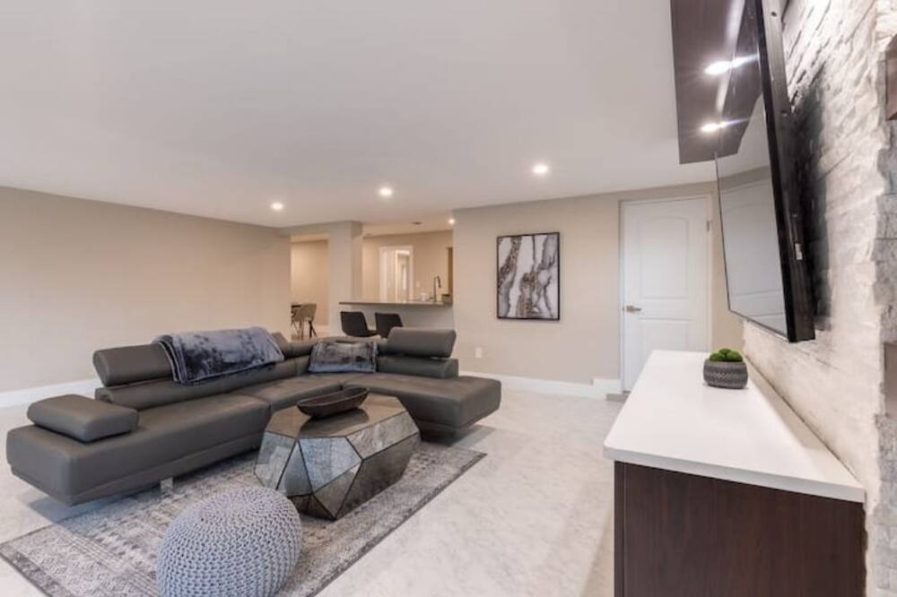 Photo of Livingroom in Garden Isles