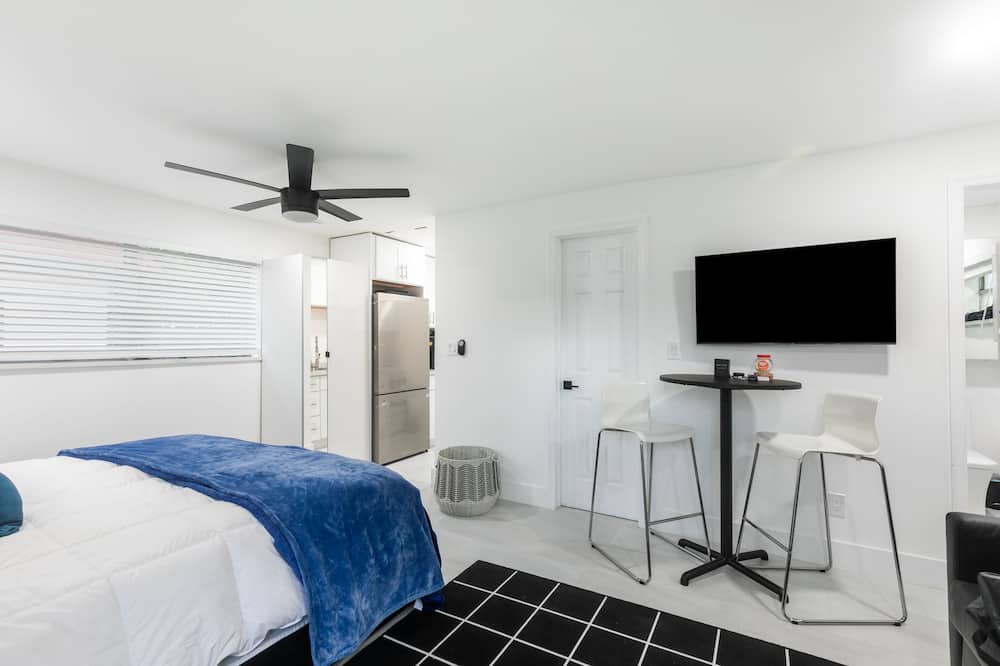 Photo of Bedroom in Central Fort Lauderdale