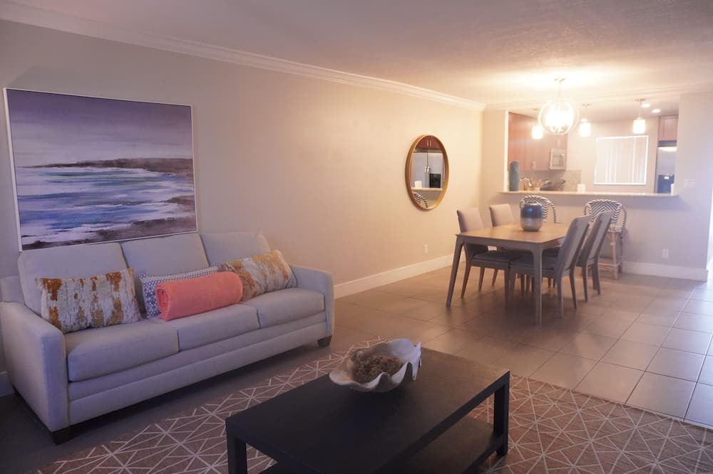 Photo of Livingroom in Boca Raton