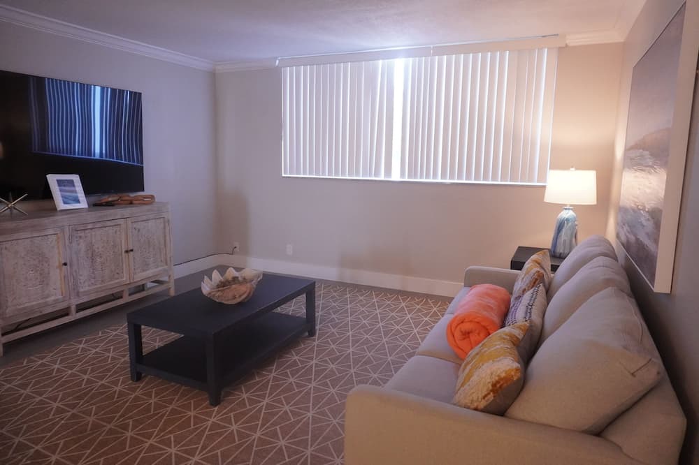 Photo of Livingroom in Boca Raton