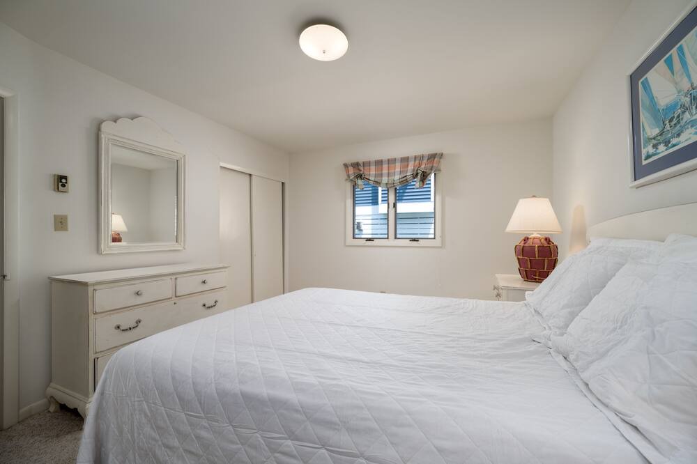 Photo of Bedroom in South Bethany Harbor