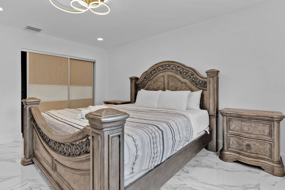 Photo of Bedroom in Highland Garden