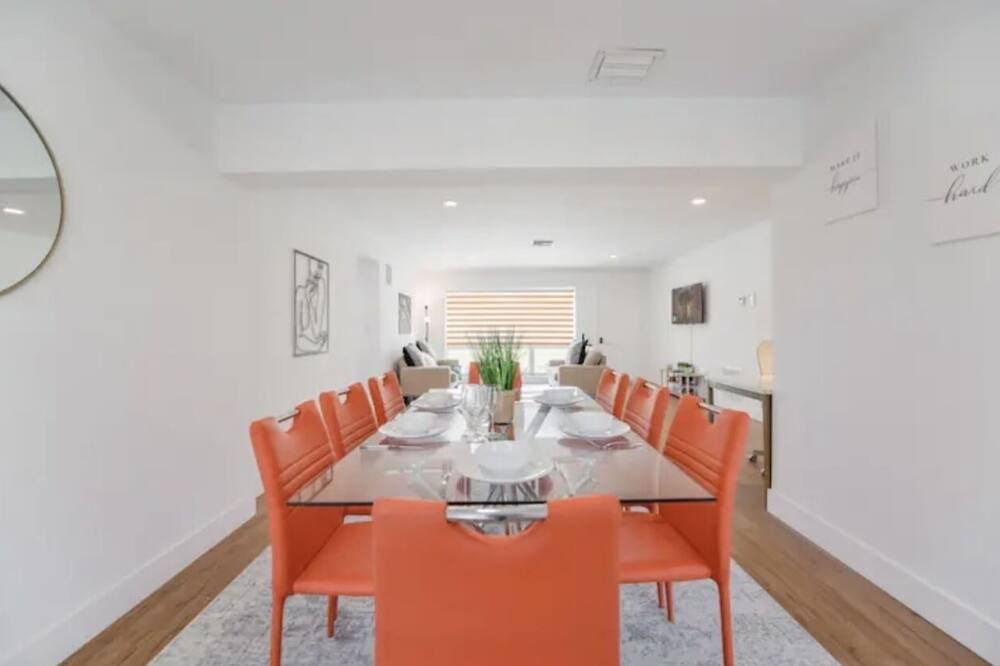 Photo of Others in Bel Air