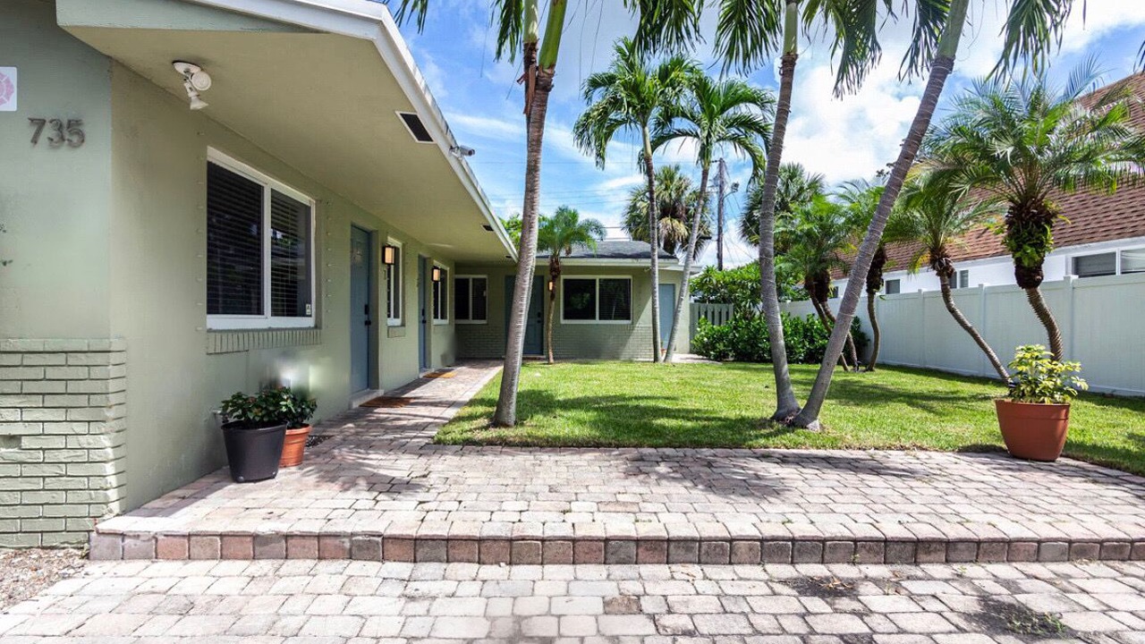 Photo of Outdoor in Middle River Terrace