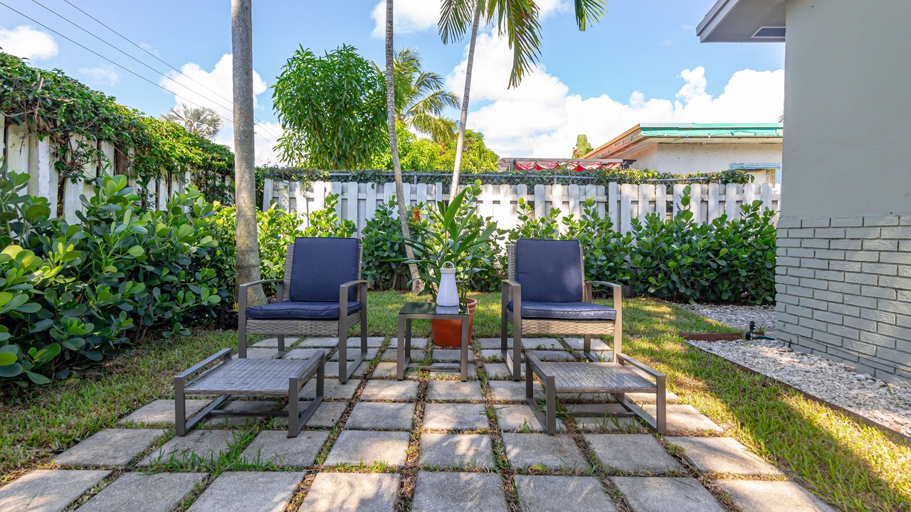 Photo of Outdoor in Middle River Terrace