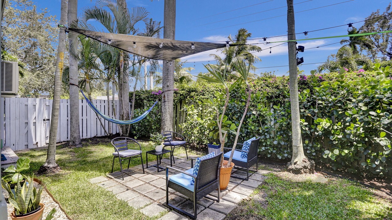 Photo of Outdoor in Middle River Terrace