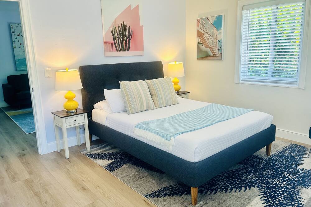 Photo of Bedroom in Middle River Terrace