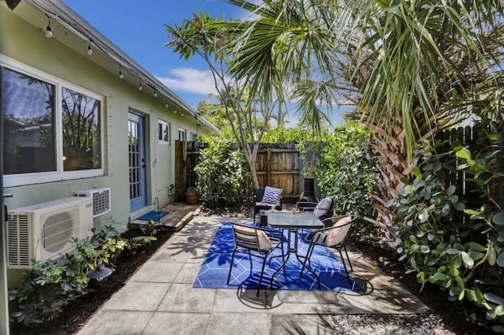 Photo of Patio Balcony in Middle River Terrace