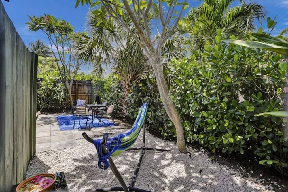 Photo of Outdoor in Middle River Terrace