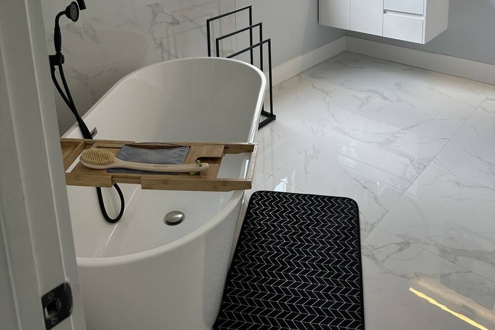 Photo of Bathroom in Coral Springs