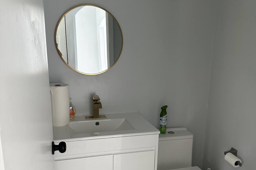 Photo of Bathroom in Coral Springs