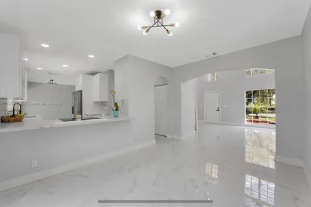 Photo of Kitchen in Coral Springs