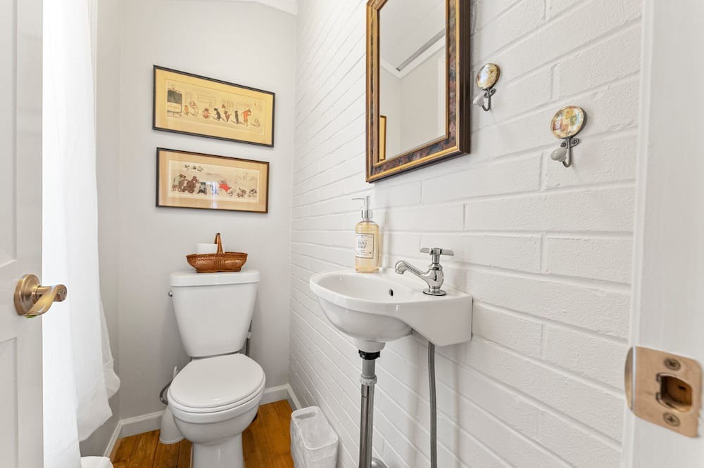 Photo of Bathroom in Irvington