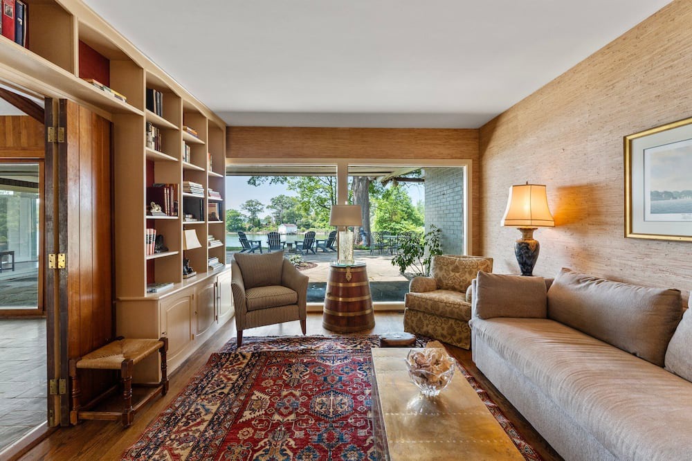 Photo of Livingroom in Irvington