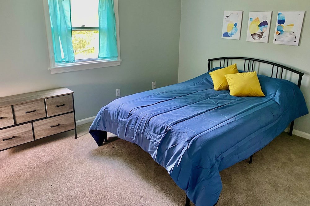 Photo of Bedroom in Allen