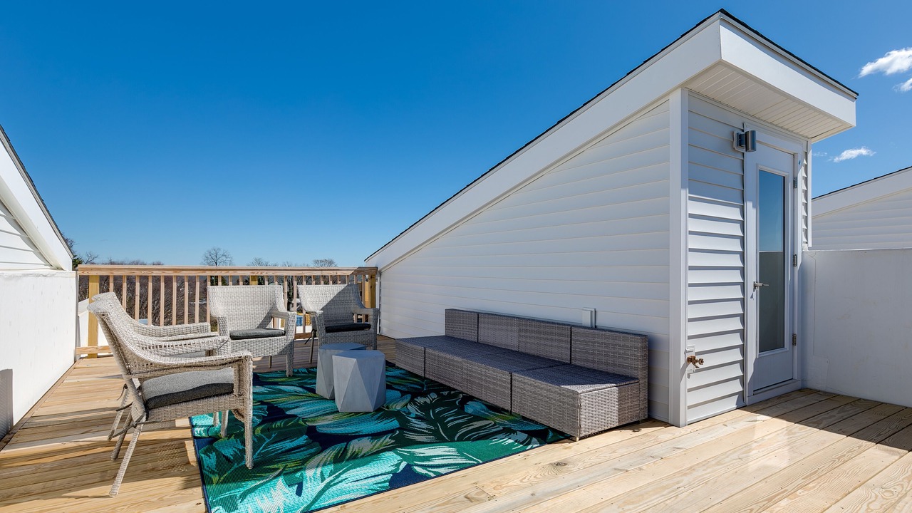 Photo of Outdoor in Issue