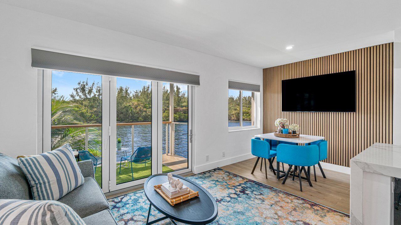 Photo of Livingroom in Deerfield Beach